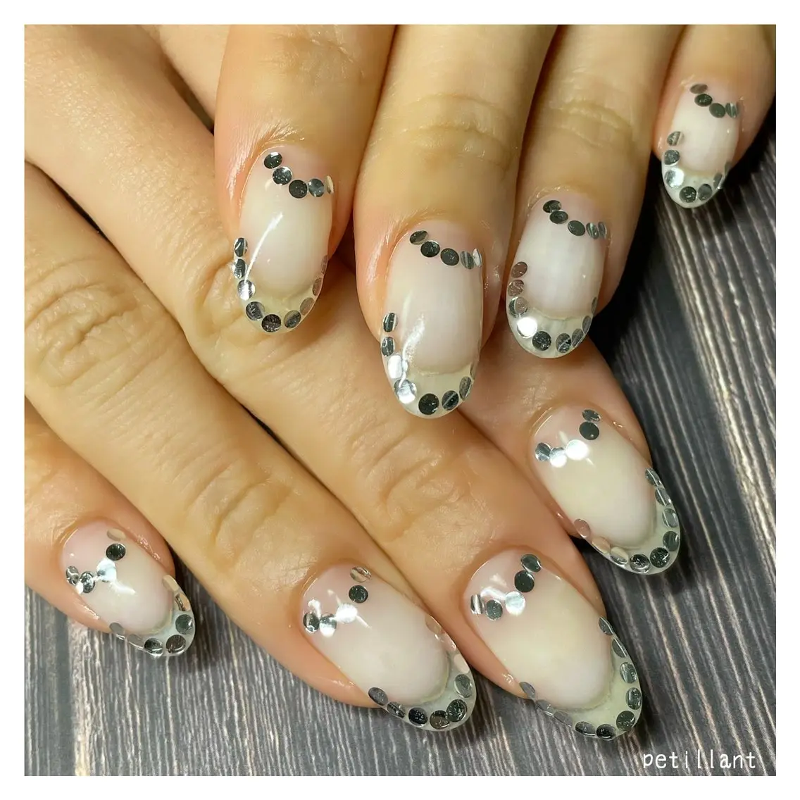 ネイル アートネイル クリアネイル シルバー nail salon petillantのネイルデザイン