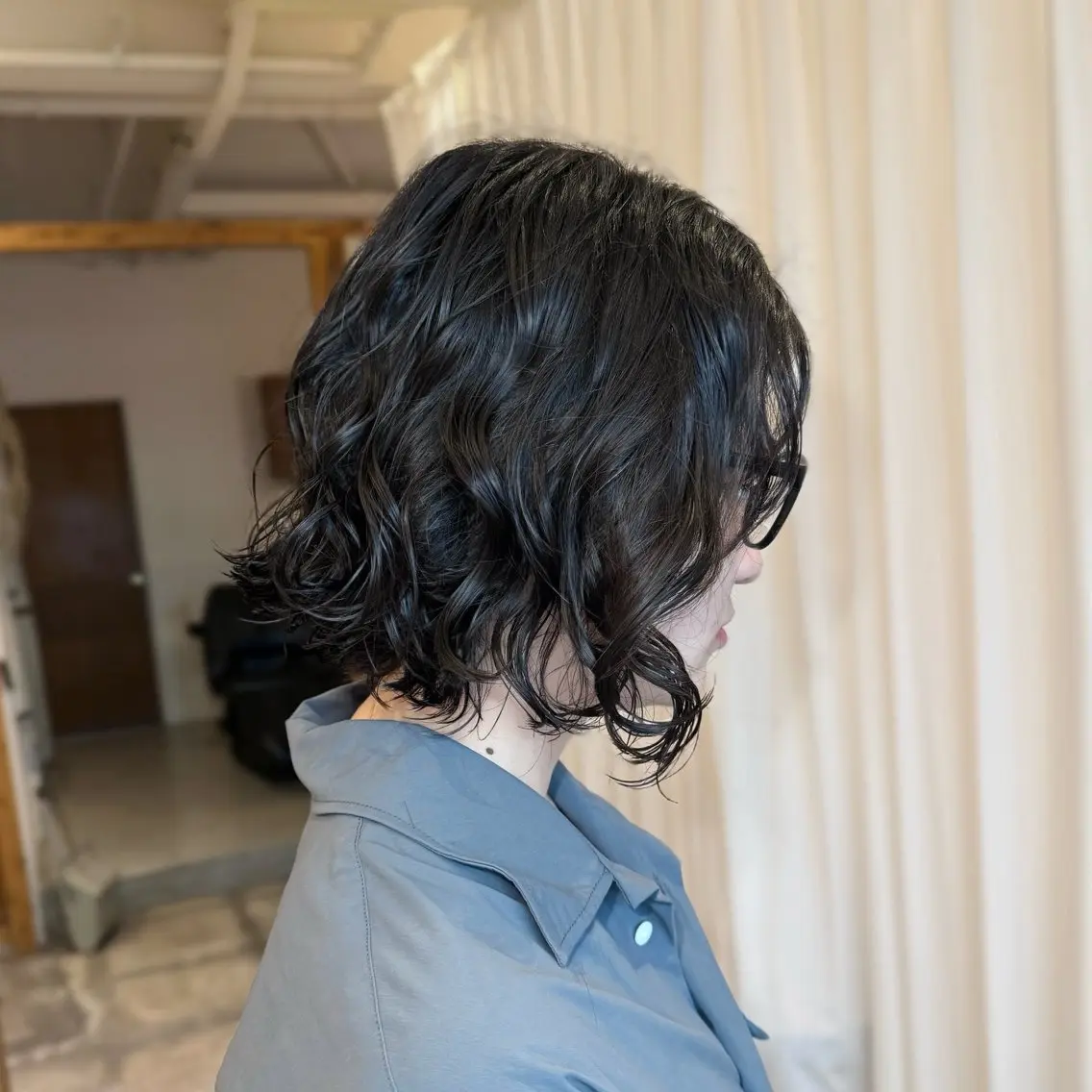 ミディアム パーマ カット パーマ 🤍ENIF ハヤシアヤナ🤍のヘアスタイル