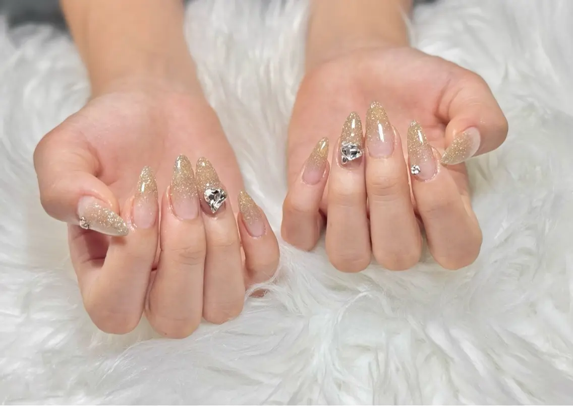 ネイル オーロラネイル チークネイル フットネイル フレンチネイル ジェルネイル ハンドネイル Nichi Nailsのネイルデザイン