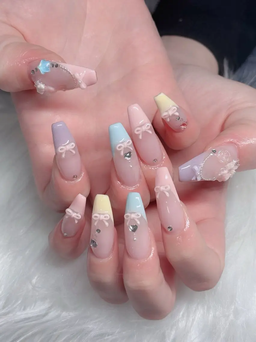 ネイル フレンチネイル ジェルネイル ガラスフレンチ ハロウィン ハート ハンドネイル H.baby Nail Salonのネイルデザイン