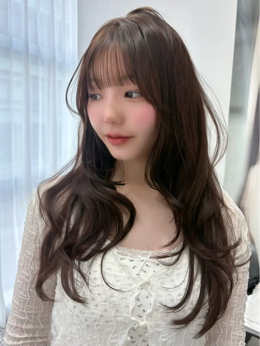 ロング カラー ベージュカラー ブラウンカラー 透明感カラー 韓国風ヘア レイヤーカット カット ヘアカラー トリートメント 透明感カラー Nau🎀のヘアスタイル