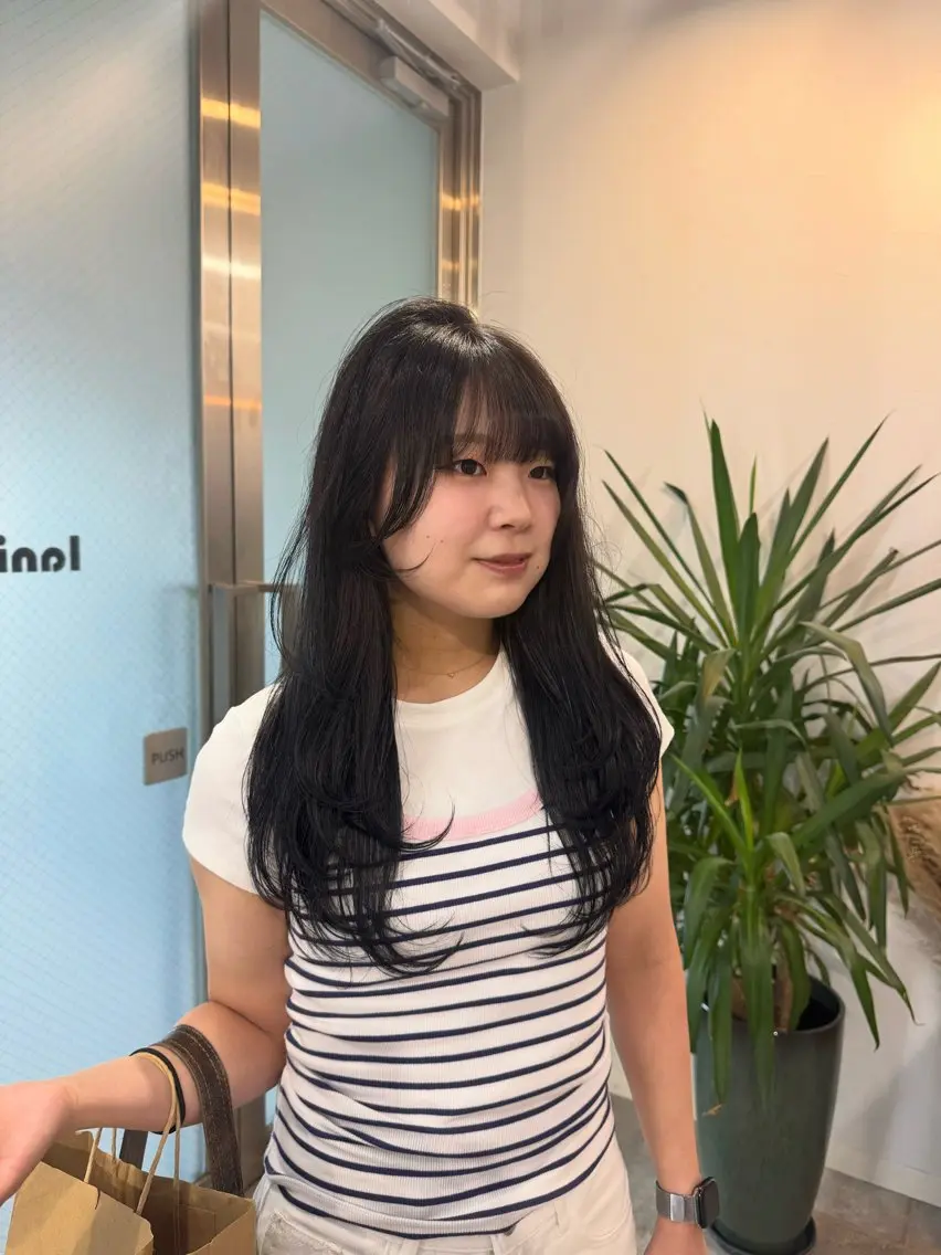 カラー 黒髪 ヘアカラー iwanaga lamのヘアスタイル