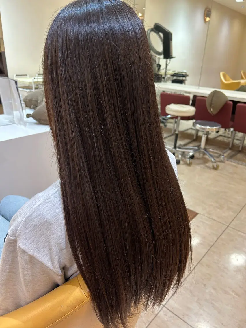 ロング 縮毛矯正 古賀 愛美のヘアスタイル