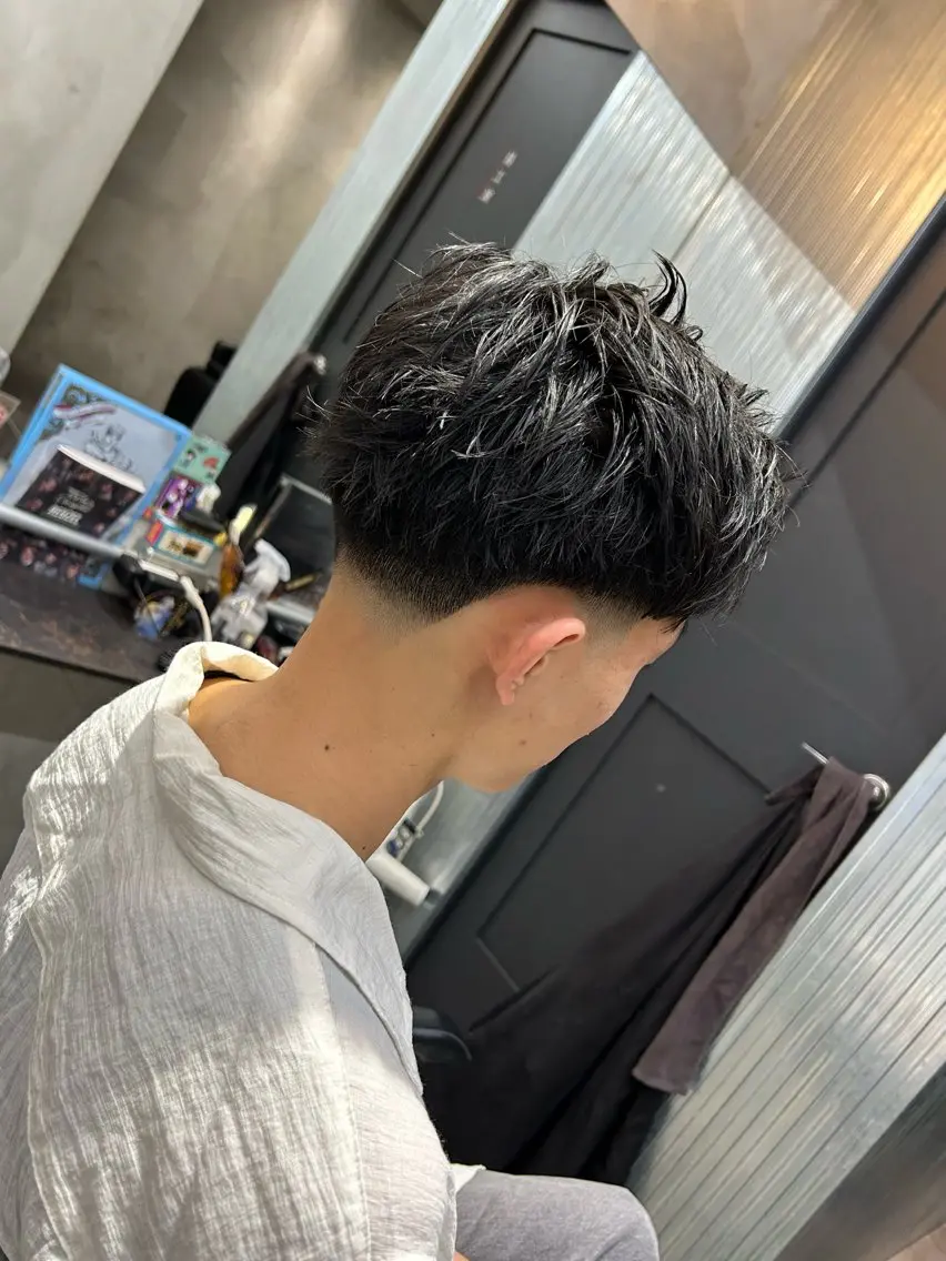 ショート メンズ フェードカット 明大前/フェード /海外パーマ/岳のヘアスタイル