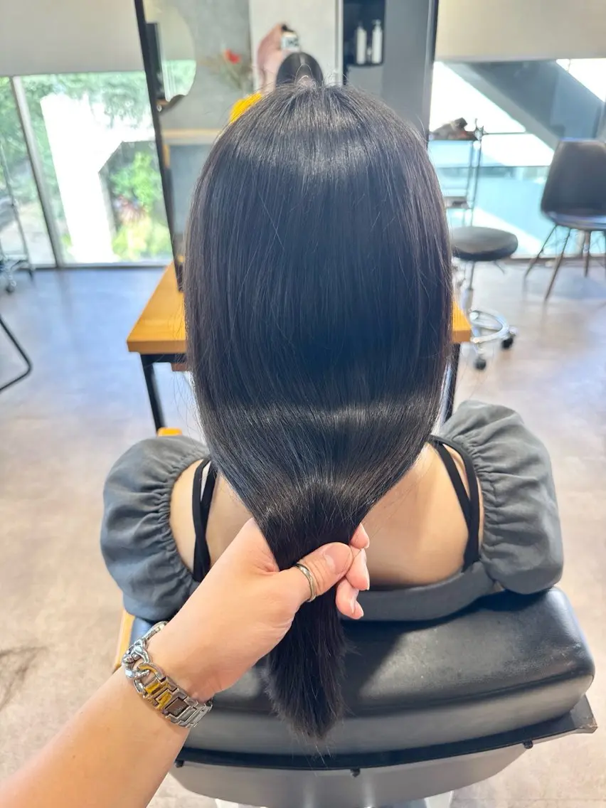 ミディアム カラー カット ヘアカラー 佐藤史哉＊ 韓国レイヤー赤み除去のヘアスタイル