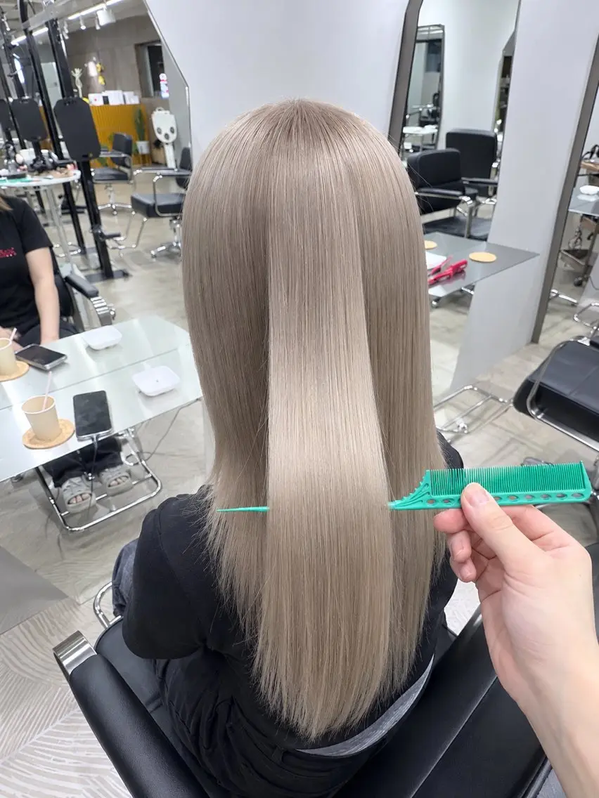 ミディアム ⭐️心斎橋カラーモデ ル⭐️SOUのヘアスタイル