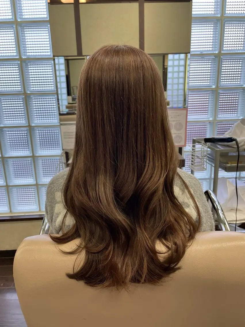 ロング カラー 近藤 幸子のヘアスタイル