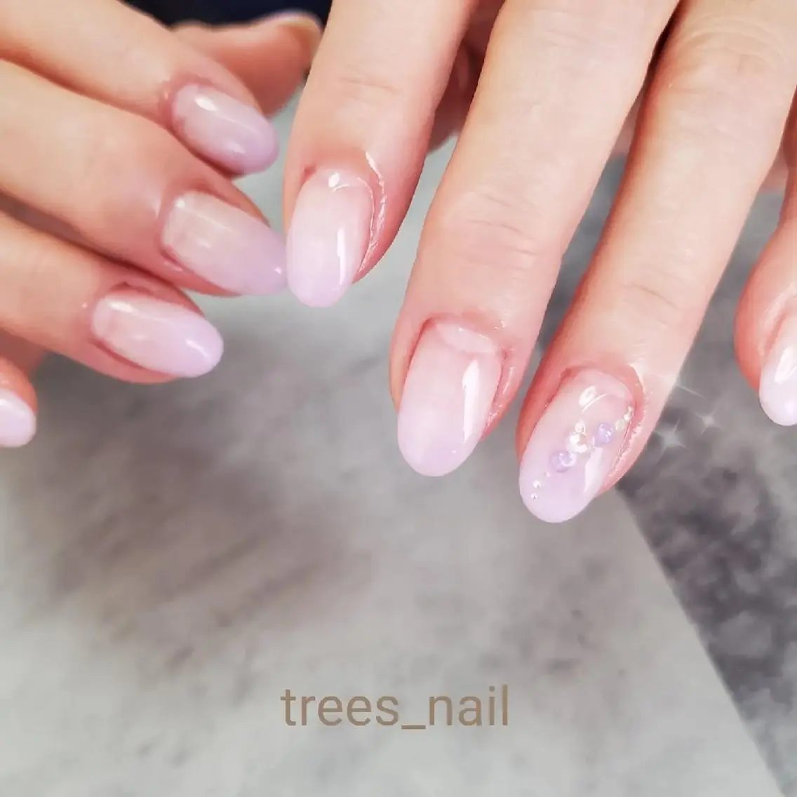 ネイル グラデーション オフィスネイル パープル シンプルネイル trees_ nailのネイルデザイン