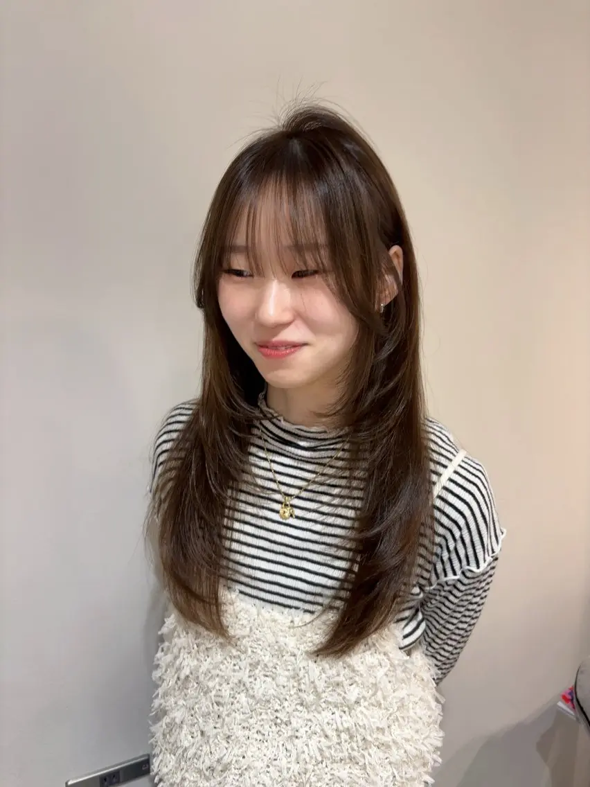 セミロング カット ヘアカラー トリートメント 美髪✨艶髪✨髪質改善 カラー特化❣️二宮遥のヘアスタイル