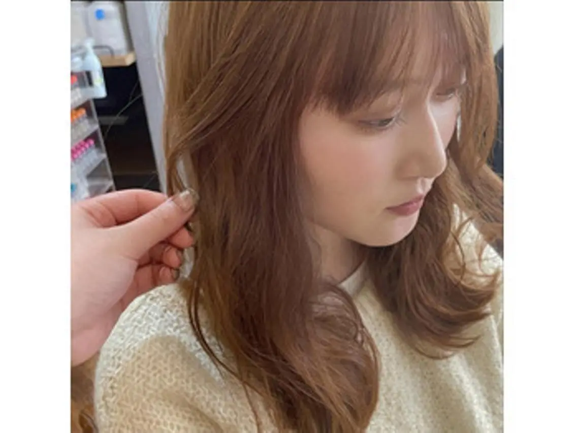 セミロング ヘアアレンジ パーマ カラー セミロングパーマ アディクシーカラー ブリーチ ケアカラー 透明感カラー ヘアケア特化型サロン newi 梅田のヘアスタイル