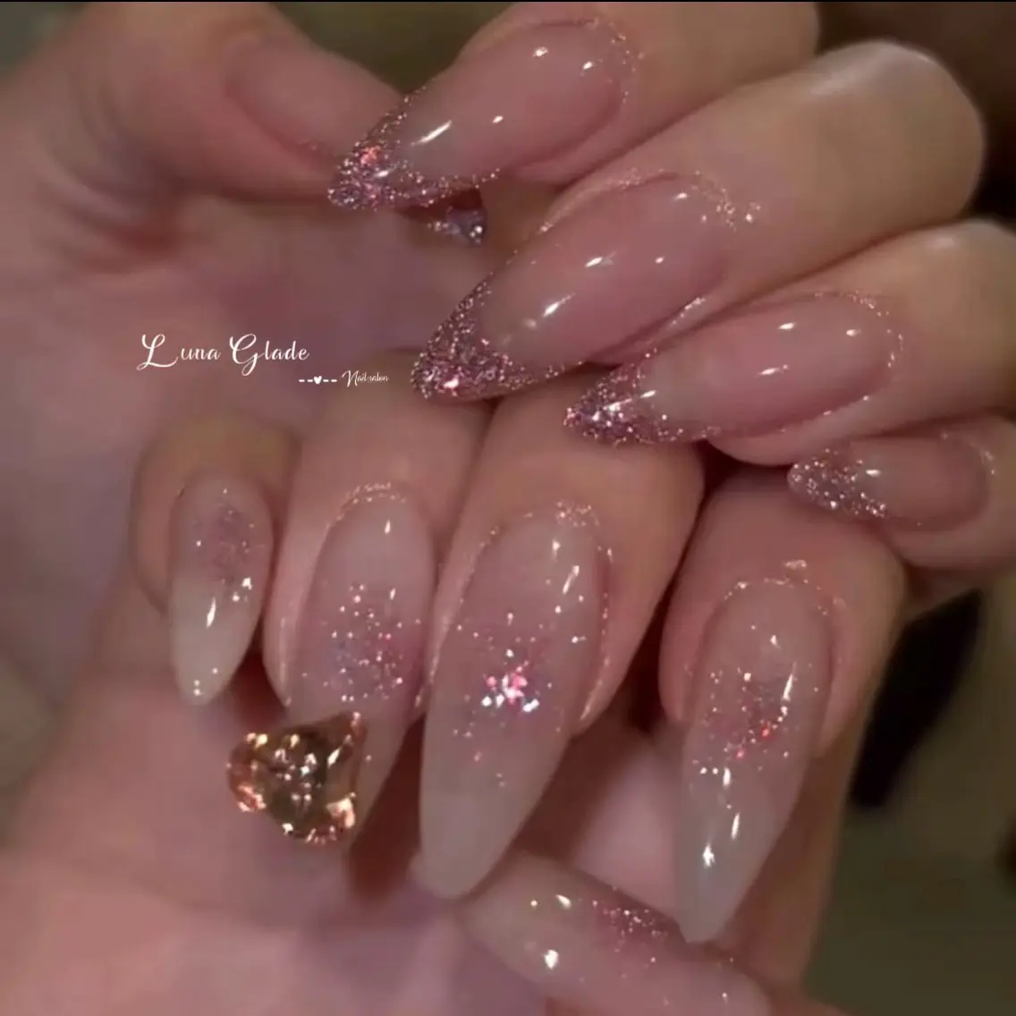 ネイル ハンドネイル Luna Gladeのネイルデザイン