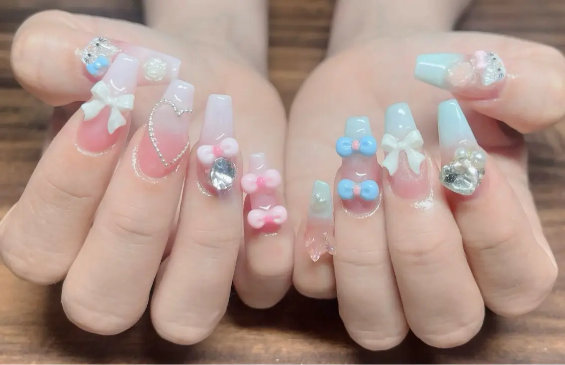 ネイル フレンチネイル ガーリー ハート キラキラネイル 韓国ネイル ハンドネイル 中野駅から2分 MEO NAILのネイルデザイン