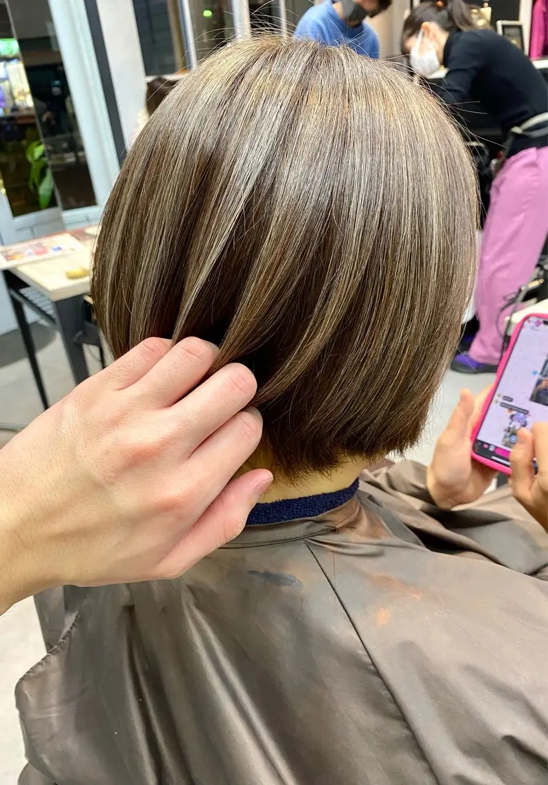 ミディアム カット ヘアカラー トリートメント ✨デザインカラー✨ ✂️kouki✂️のヘアスタイル