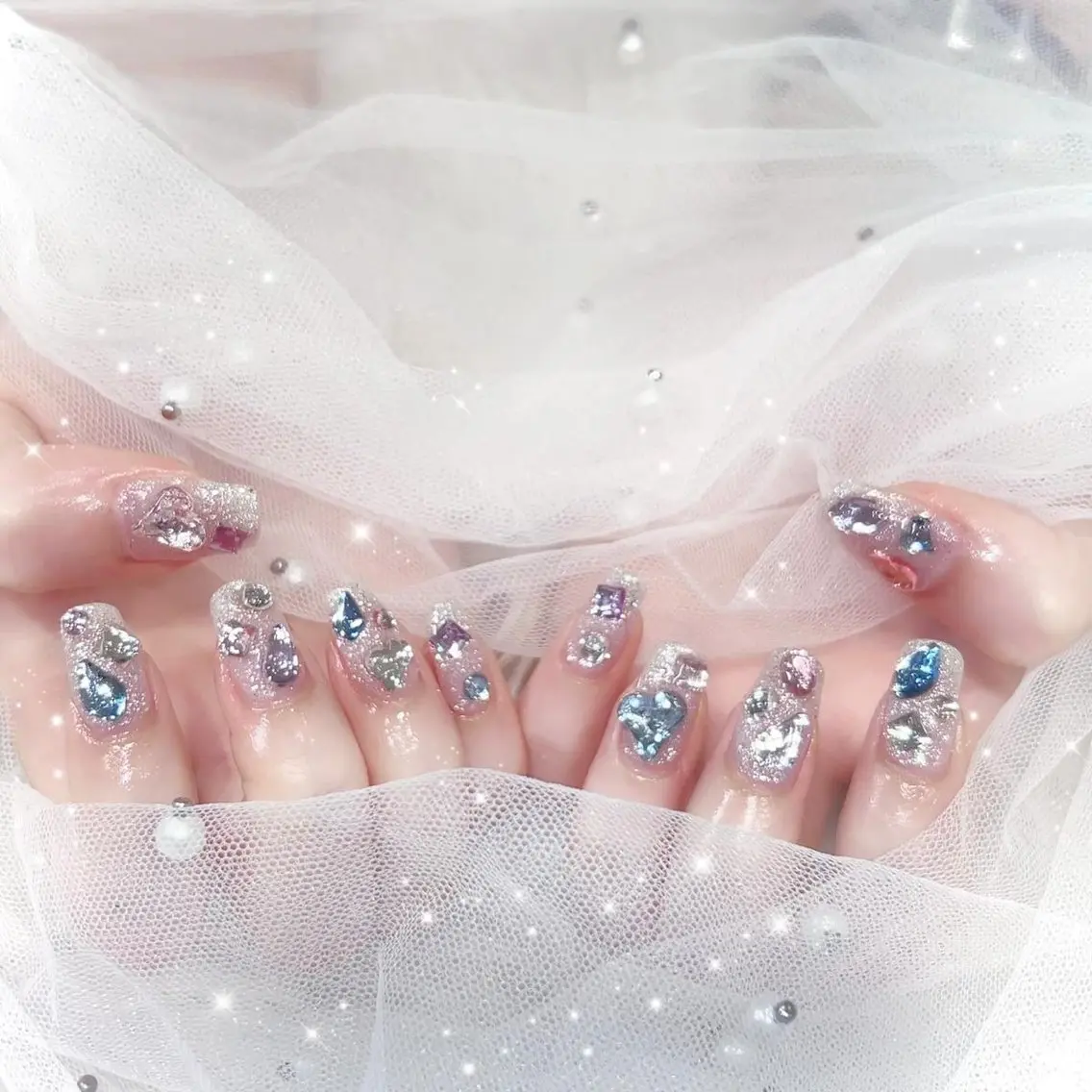 ネイル グラデーション ラメ(グリッター) マグネットネイル ミラーネイル ニュアンスネイル ハンドネイル Lumi de nailsのネイルデザイン