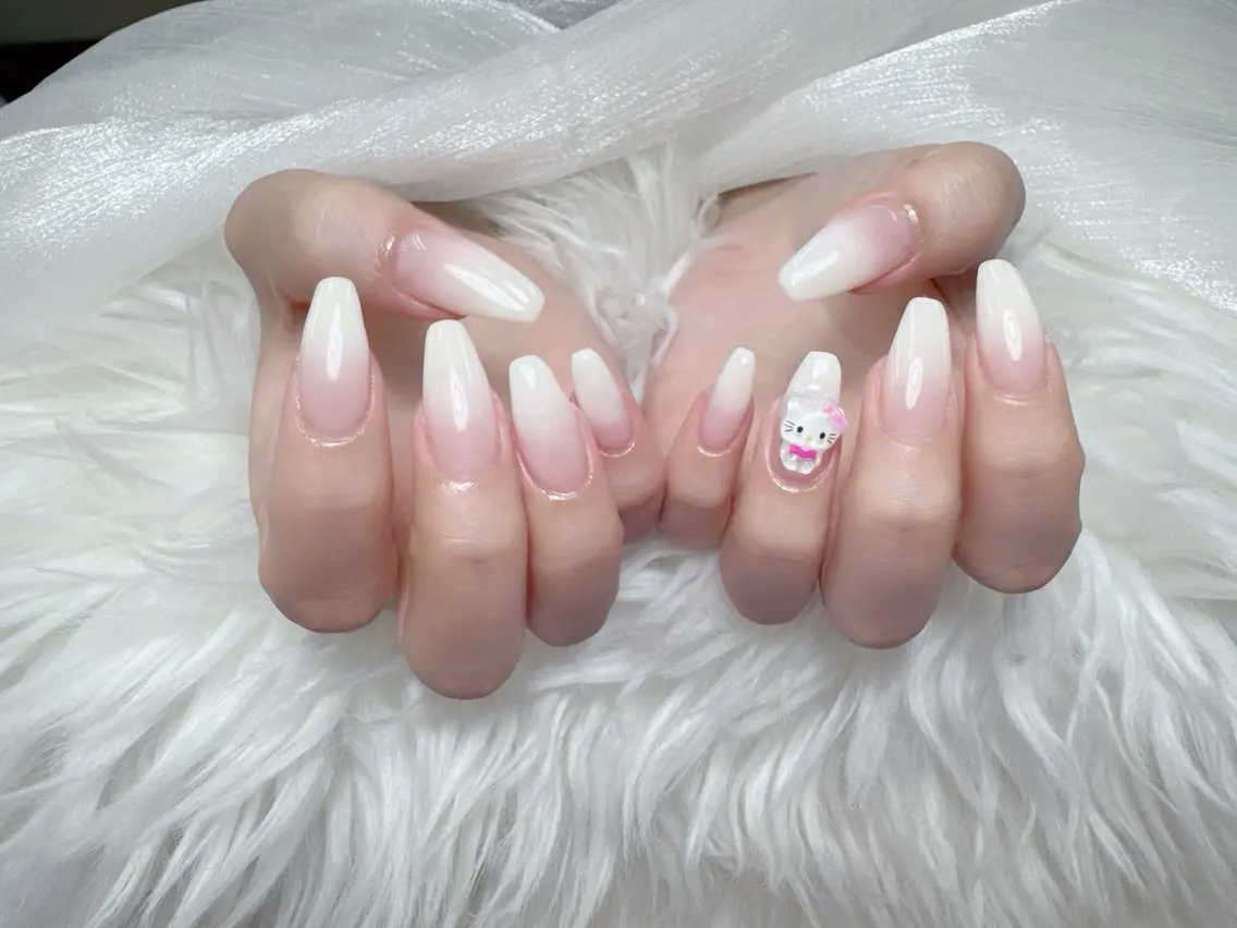 ネイル ブルー フットネイル フレンチネイル 韓国ネイル マグネットネイル ハンドネイル ハンドケア Hara Nail 【持ち込みOK】のネイルデザイン