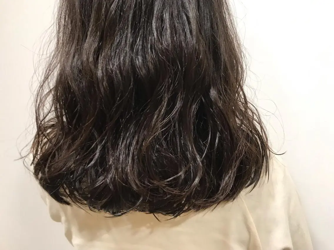 ミディアム 暖色カラー🍊 ボブ🌿顔周りcutのヘアスタイル