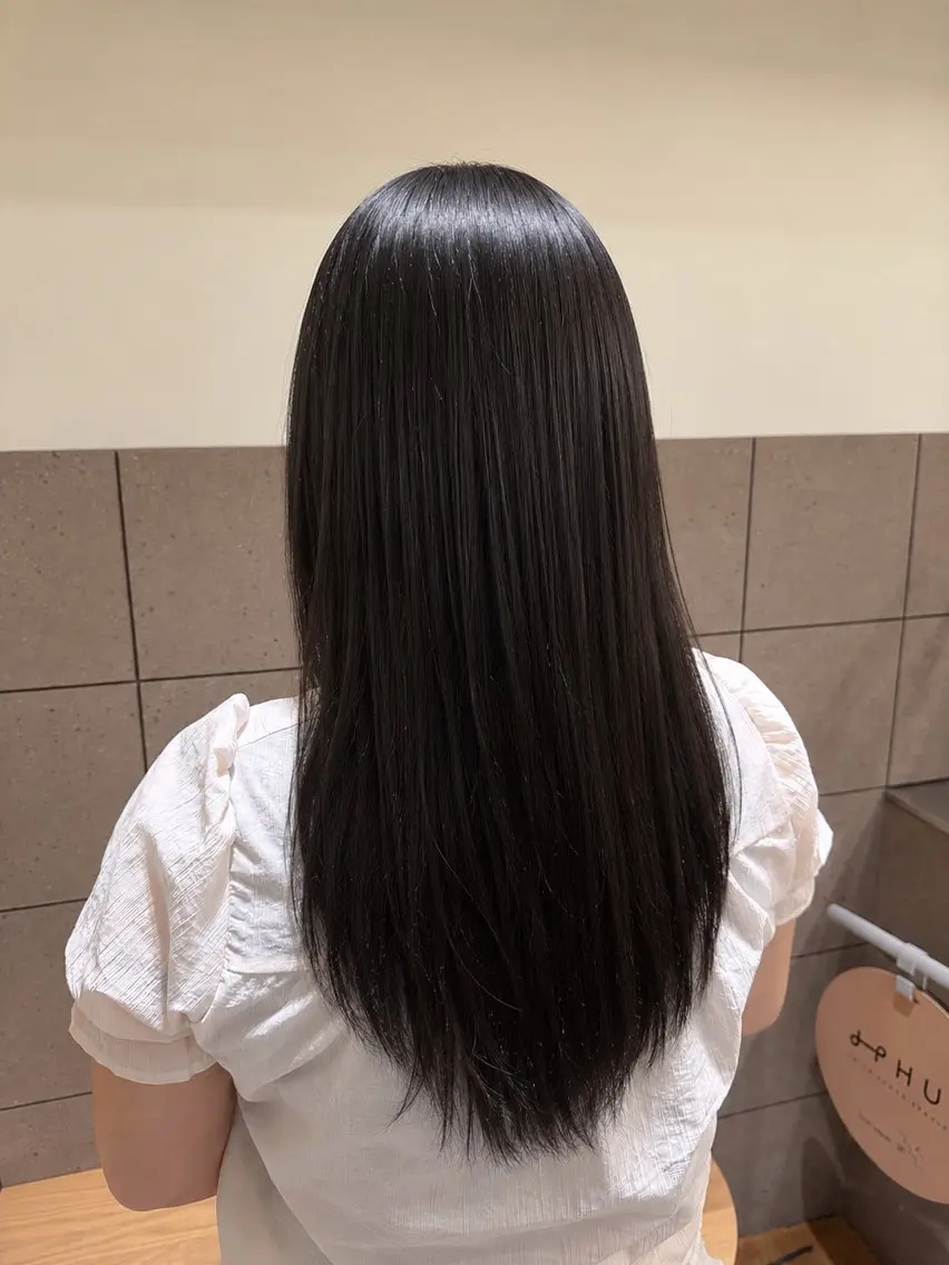 カラー ayana /HUIのヘアスタイル