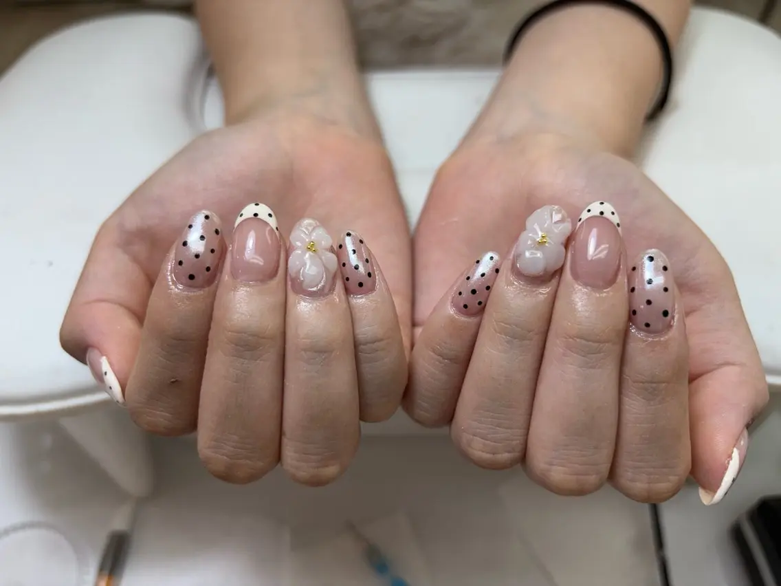 ネイル ハンドネイル ファム ヴァンのネイルデザイン
