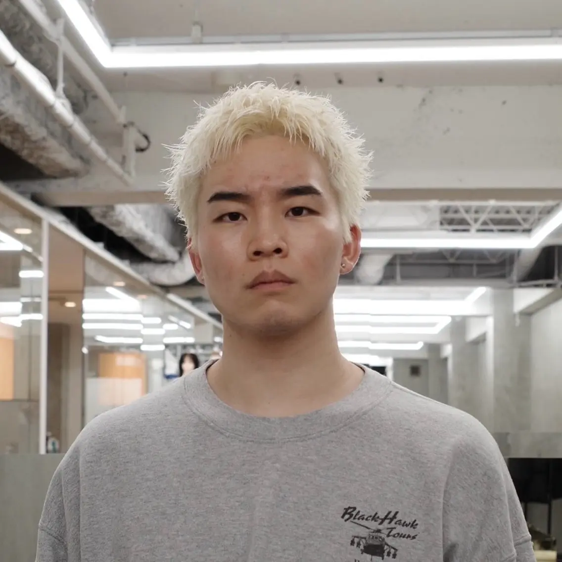 カラー メンズ メンズブリーチ フェードカット メンズハイトーン メンズショート スパイキーショート ヘアカラー 渋谷 メンズカット 佐伯 将のヘアスタイル