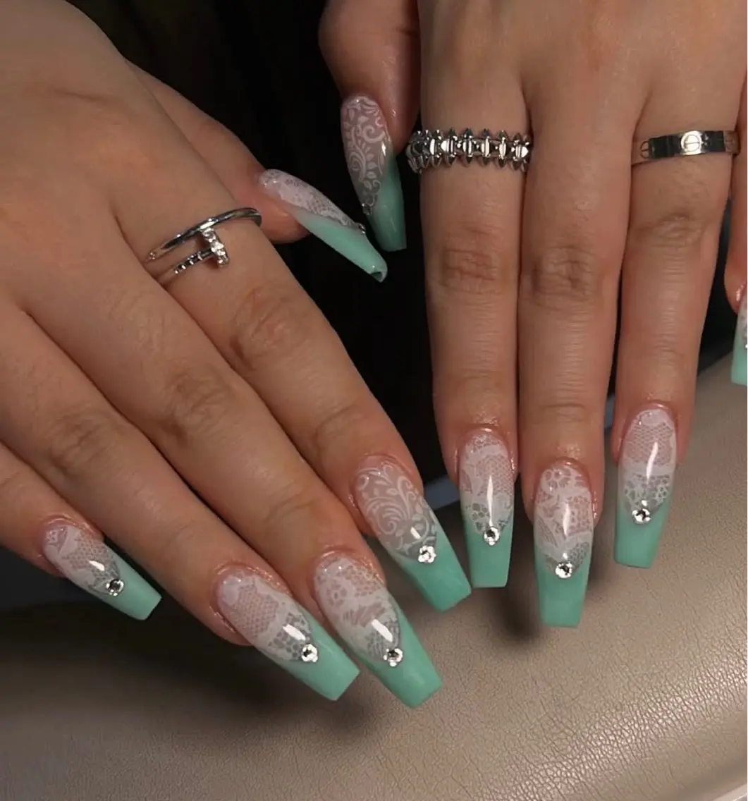 ネイル アートネイル ストーンネイル ネイルチップ NiJi Nailsのネイルデザイン