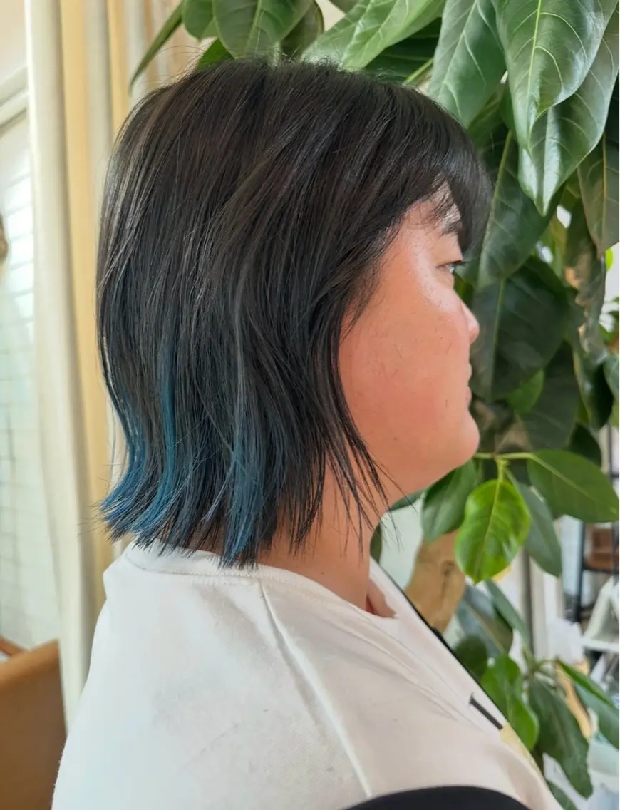ミディアム カット 福井 咲羅のヘアスタイル