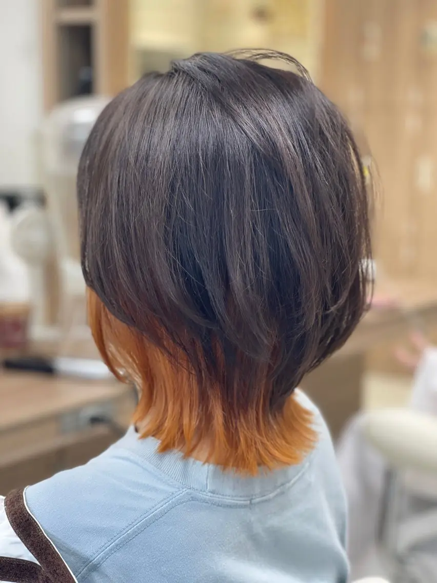 ショート 外ハネヘア ウルフカット 藤原 亜美🤍のヘアスタイル