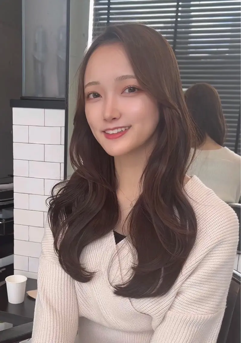 セミロング カラー カット ヘアカラー トリートメント 🌫️大人韓国ヘア 🌫️naoyaのヘアスタイル