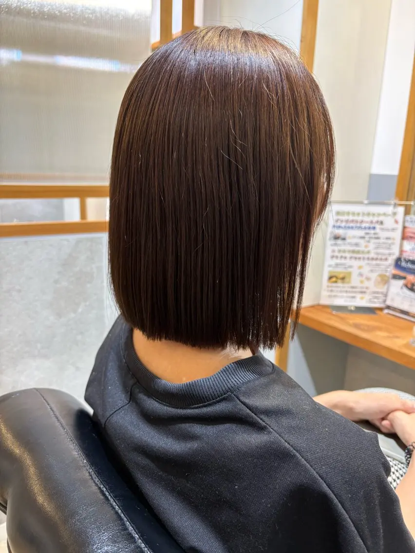 ショート 切りっぱなしボブ ボブ カット ヘアカラー トリートメント Shiina シイナのヘアスタイル