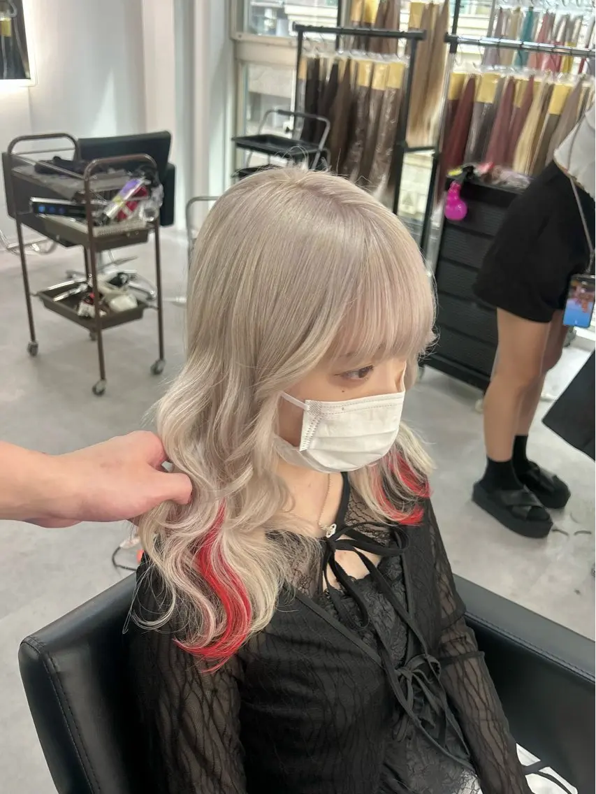 ミディアム カラー エクステ ブリーチ&エクステ 🥀ケアカラー特化のヘアスタイル