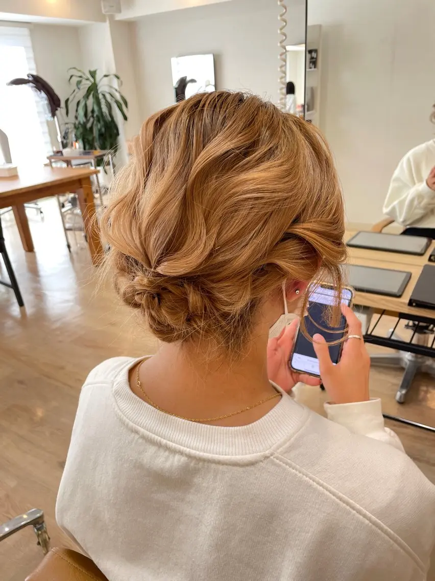 ミディアム ヘアアレンジ 結婚式・ブライダル ブリーチ無し透明感 ケアカラー🌿かなみのヘアスタイル
