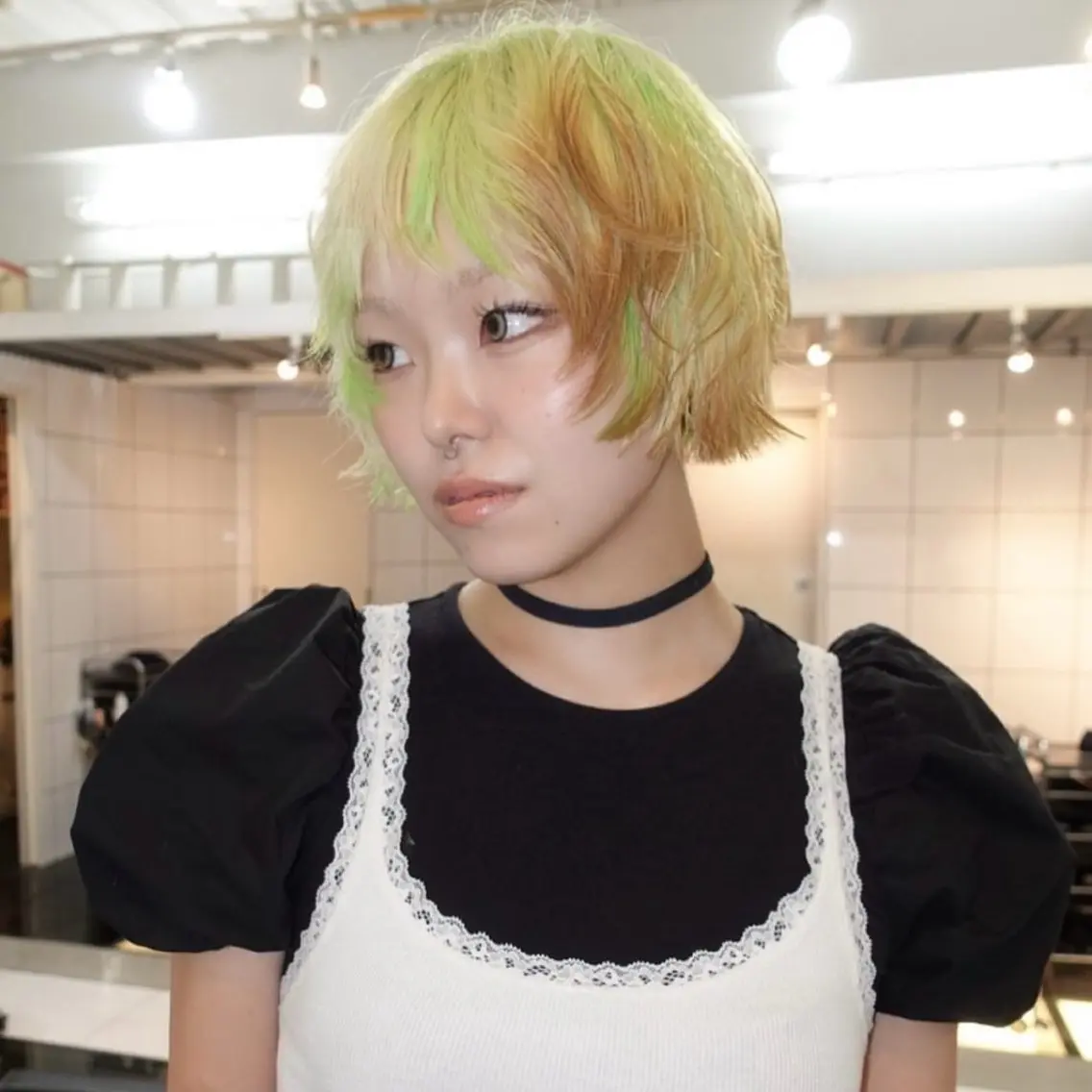 ショート カラー ヘアアレンジ MIYU/ケアブリ ーチカラー／デザインのヘアスタイル
