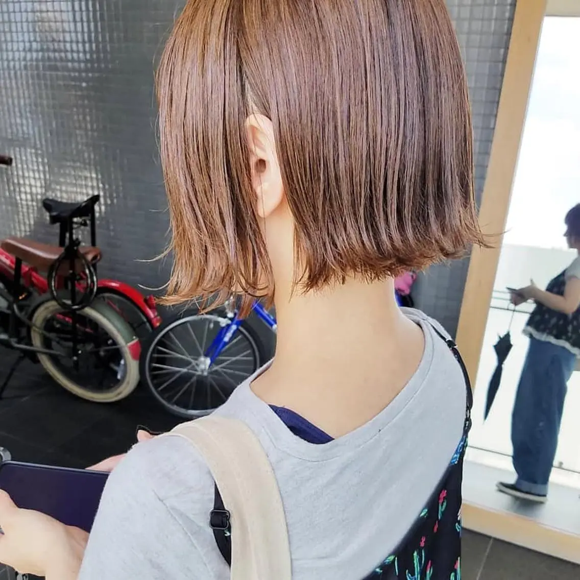 ショート カラー ボブ iplus　眉毛と まつげパーマ専門店のマツエク・マツパデザイン