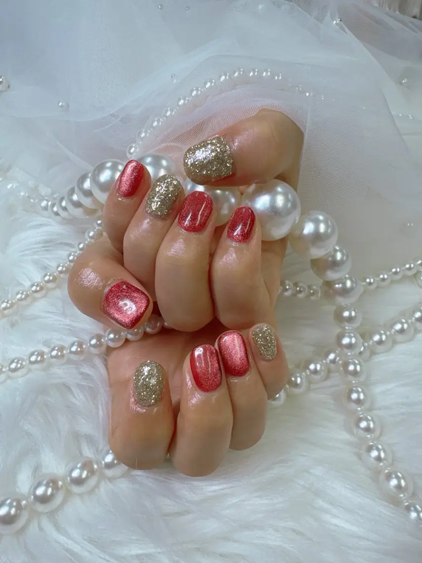 ネイル アートネイル べっ甲ネイル ボルドー チークネイル ドット Queeens nailのネイルデザイン