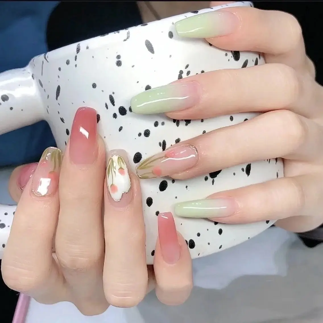 ネイル ハンドネイル 🎀M nails✨ ビューティーのネイルデザイン