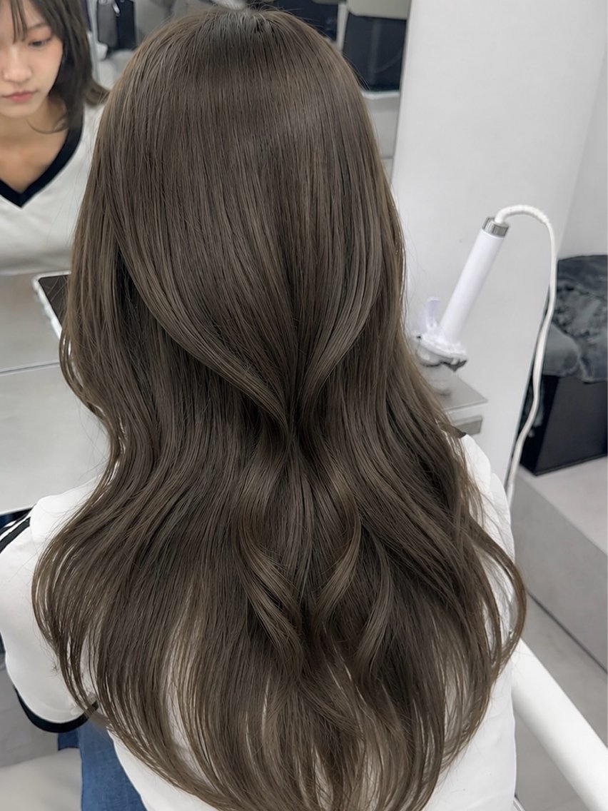 セミロング カラー 透明感カラー グレージュ カット ヘアカラー トリートメント 透明感カラー🩶 ×小顔カット難波のヘアスタイル