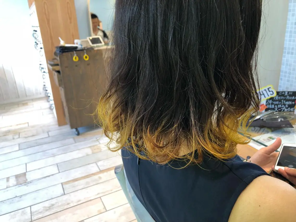 ミディアム カラー ブリーチ ヘアカラー うる艶カラー 🫶🏼💭mikaのヘアスタイル