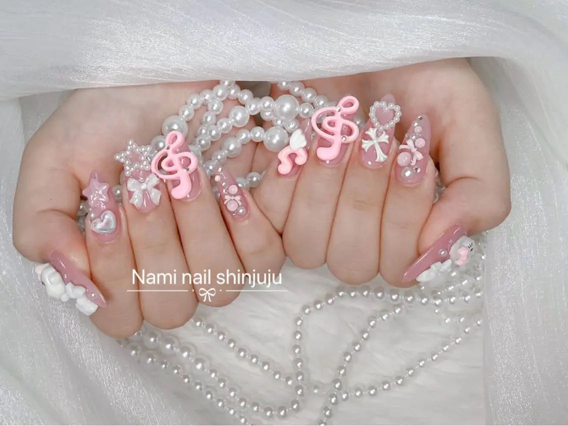 ネイル 長さ出し ガーリー 韓国ネイル ロングネイル 持ち込み ハンドネイル Nami nail salonのネイルデザイン