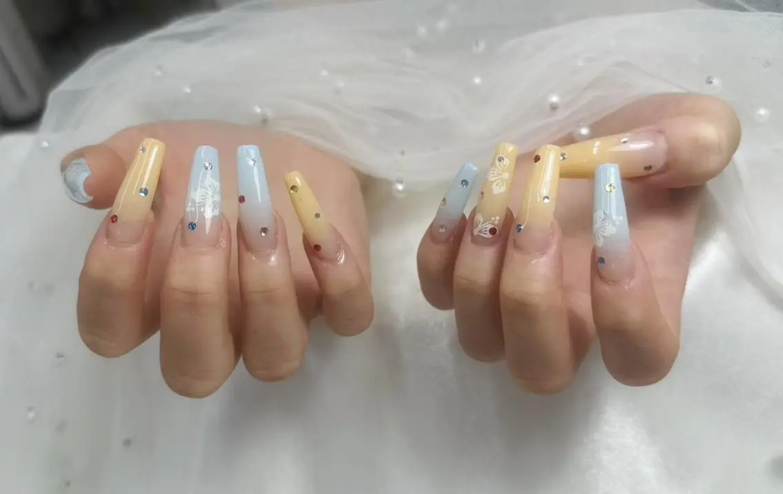 ネイル グラデーション ハンドネイル Bijou Nails 有真のネイルデザイン
