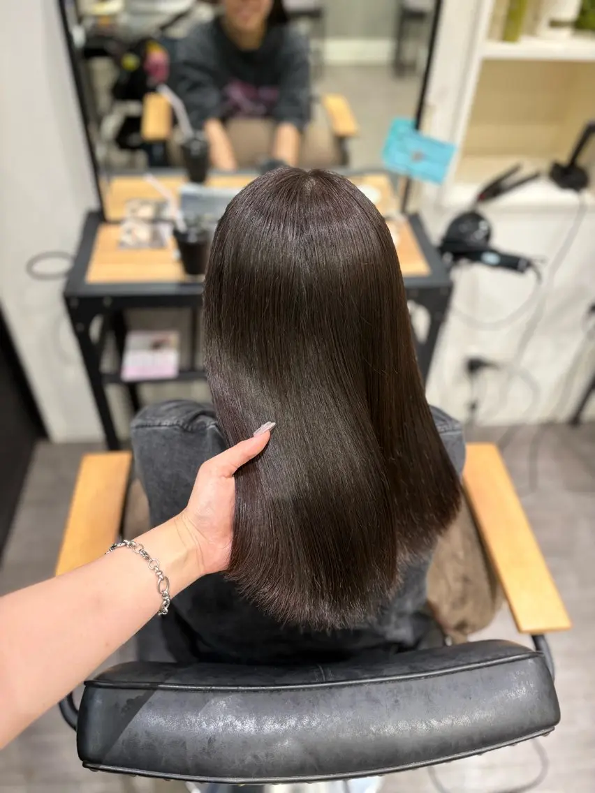 ロング カラー nijika/ 艶カラー🫧のヘアスタイル