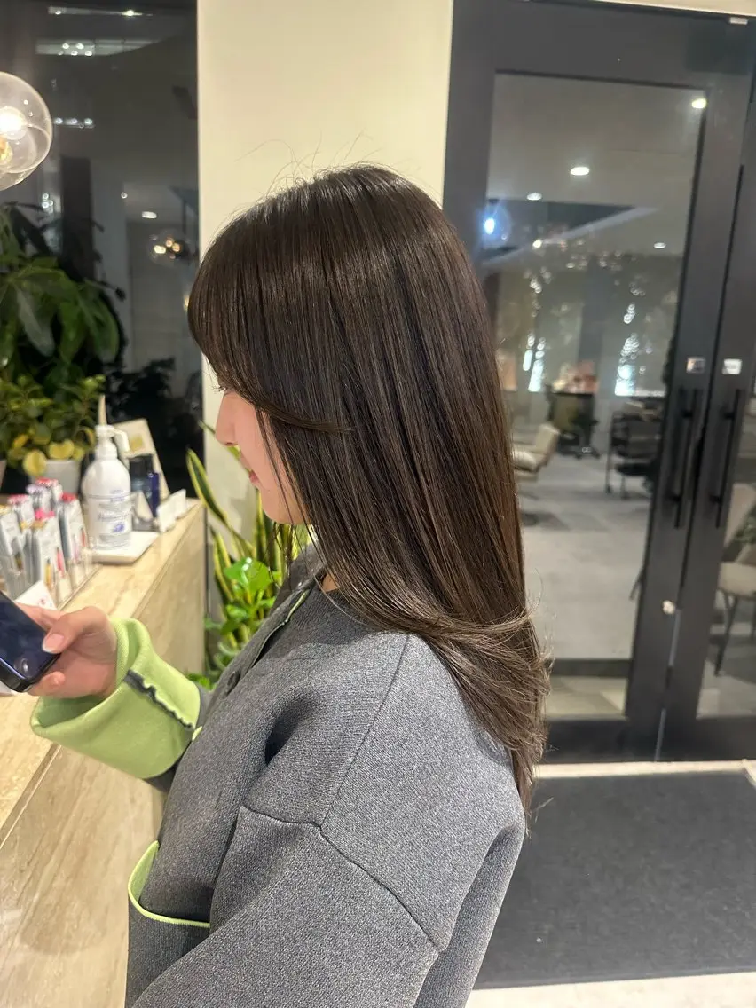 ロング カラー ベージュカラー オリーブベージュ レイヤーカット 似合わせ/透明感 /顔まわりカット🌿のヘアスタイル