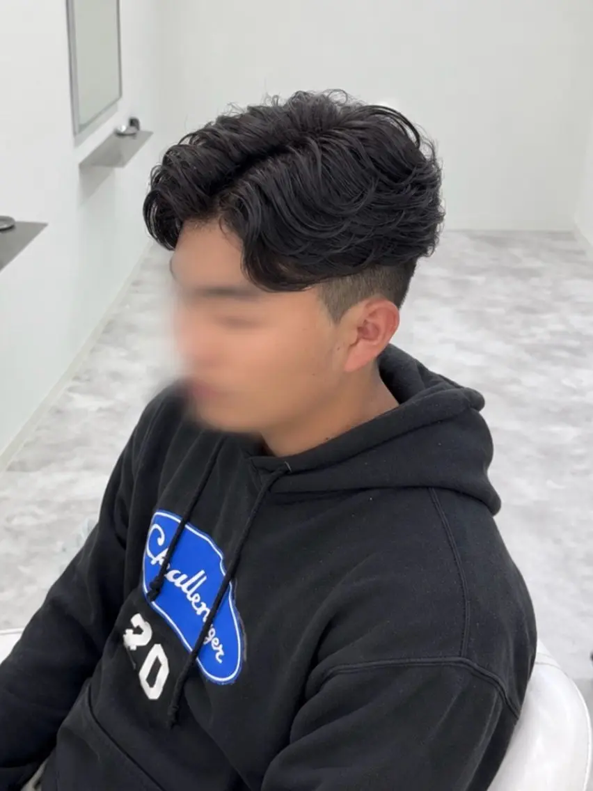 ショート パーマ メンズ センターパート フェザーパーマ メンズパーマ Groom /岡田 晟ノ丞のヘアスタイル