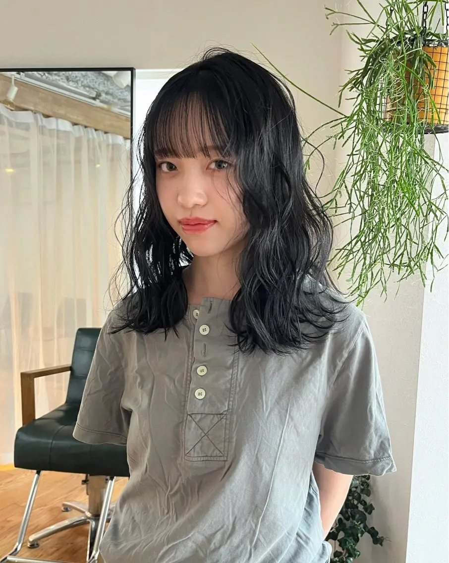 セミロング カット ヘアカラー トリートメント 義本 風佳のヘアスタイル