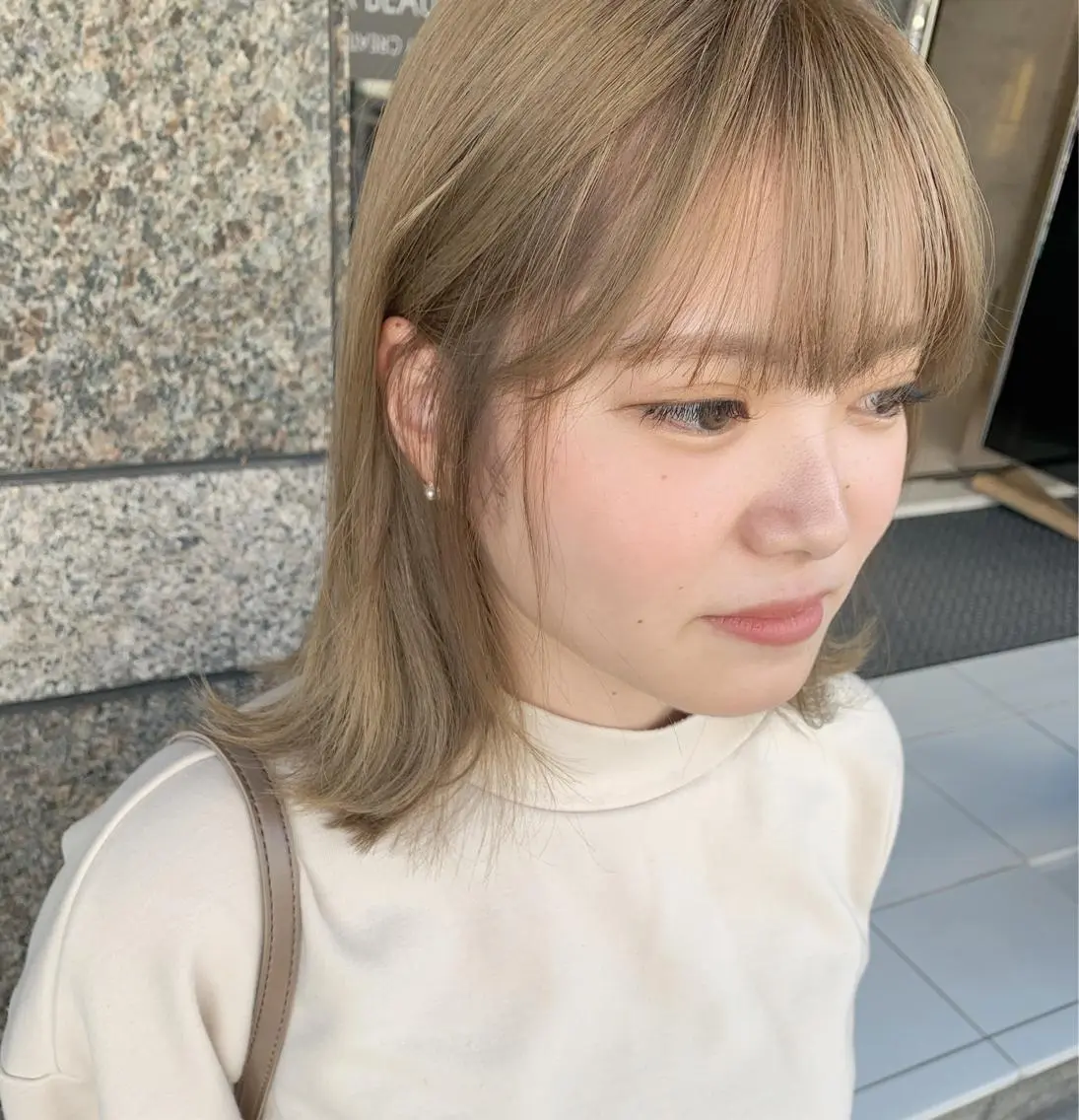 ミディアム カラー ベージュカラー ブリーチ オリーブベージュ 韓国ヘア&耳ツボ💎 池袋/himeriのその他イメージ