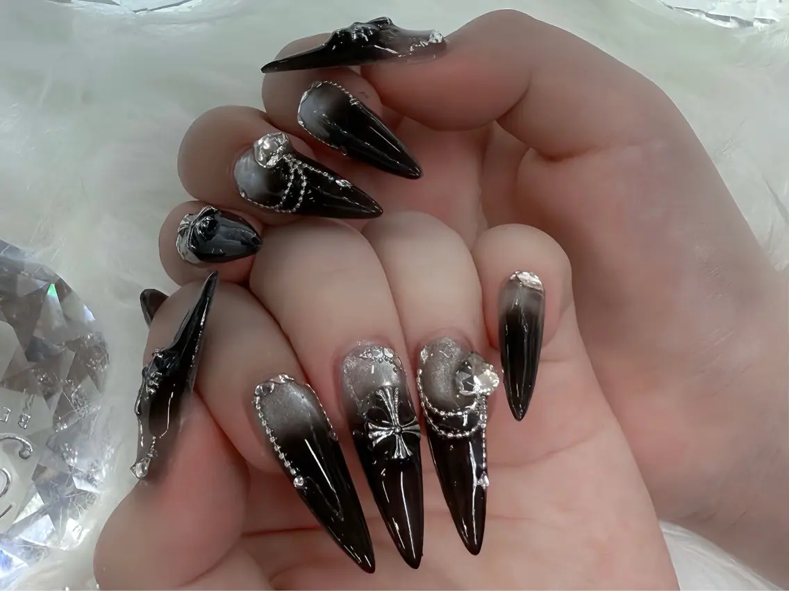 ネイル オーロラネイル チークネイル 桜ネイル クリアネイル ドット ハンドネイル Rin Nail Shinokuboのネイルデザイン