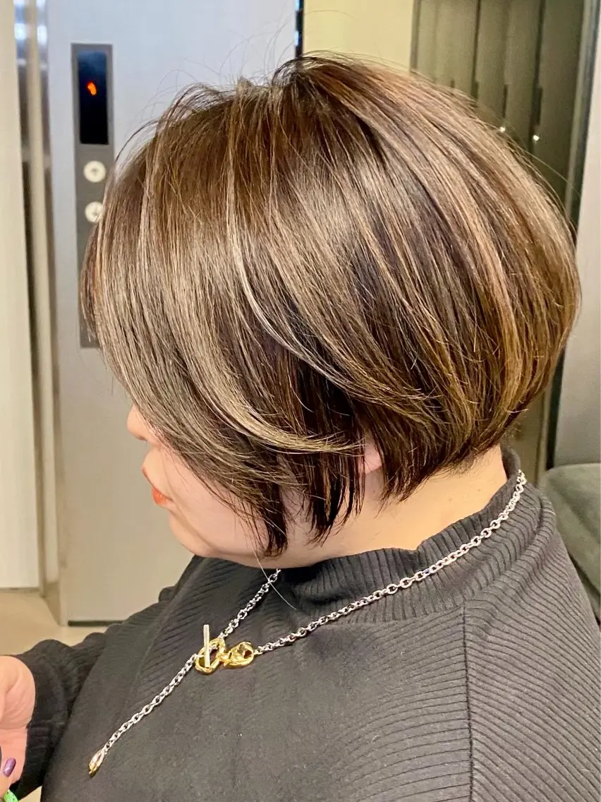 カラー ハイライトカラー ヘアカラー 田端 奈緒のヘアスタイル