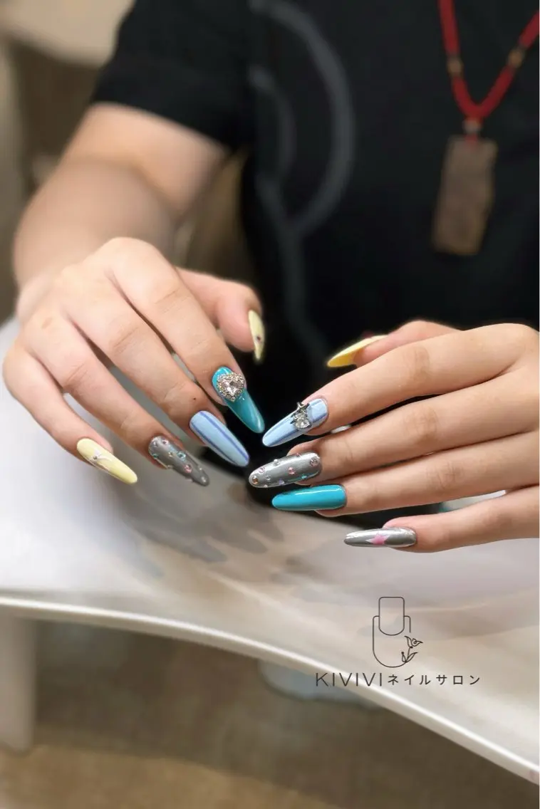 ネイル ハンドネイル Kivivi ネイルサ口ンのネイルデザイン