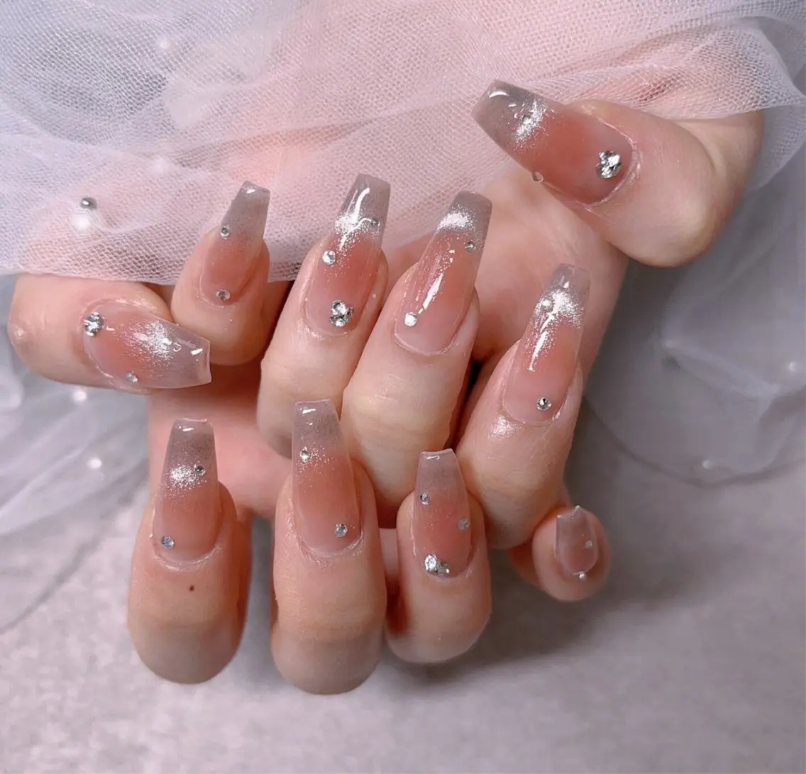 【Hand】チップ長さだし　マグネットフレンチネイルの写真