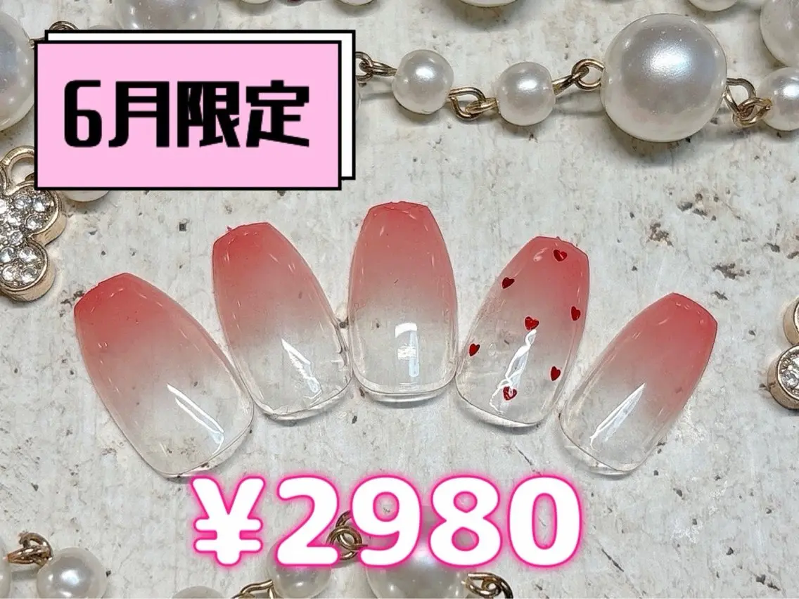 【期間限定】☆トレンドデザイン☆ グラデーション×ドットネイル🌟の写真