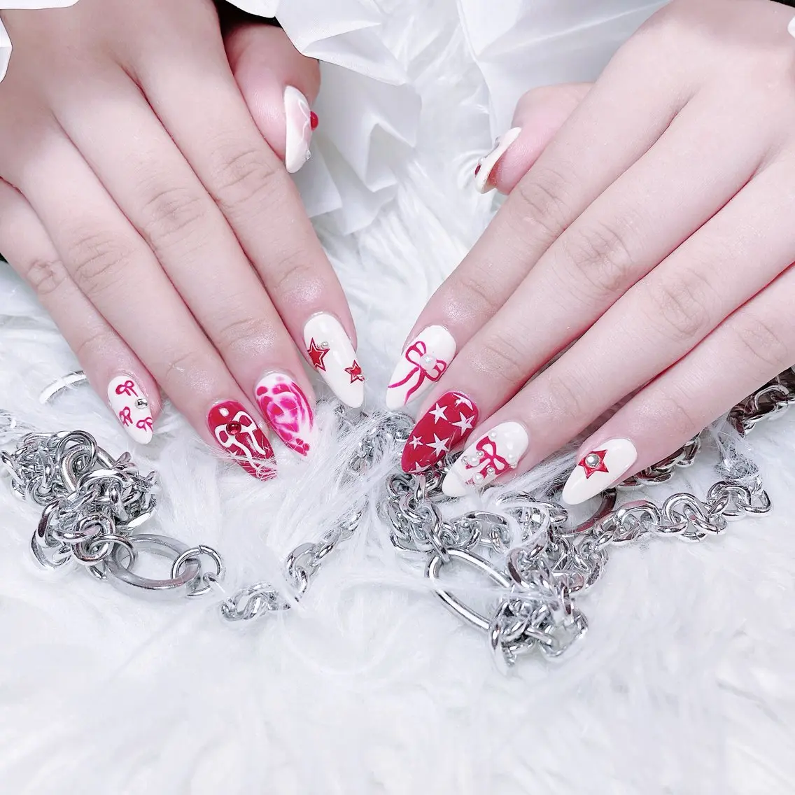 ネイル チークネイル 長さ出し フラワーネイル フレンチネイル ガーリー ハンドネイル NEW NAIL 池袋のネイルデザイン