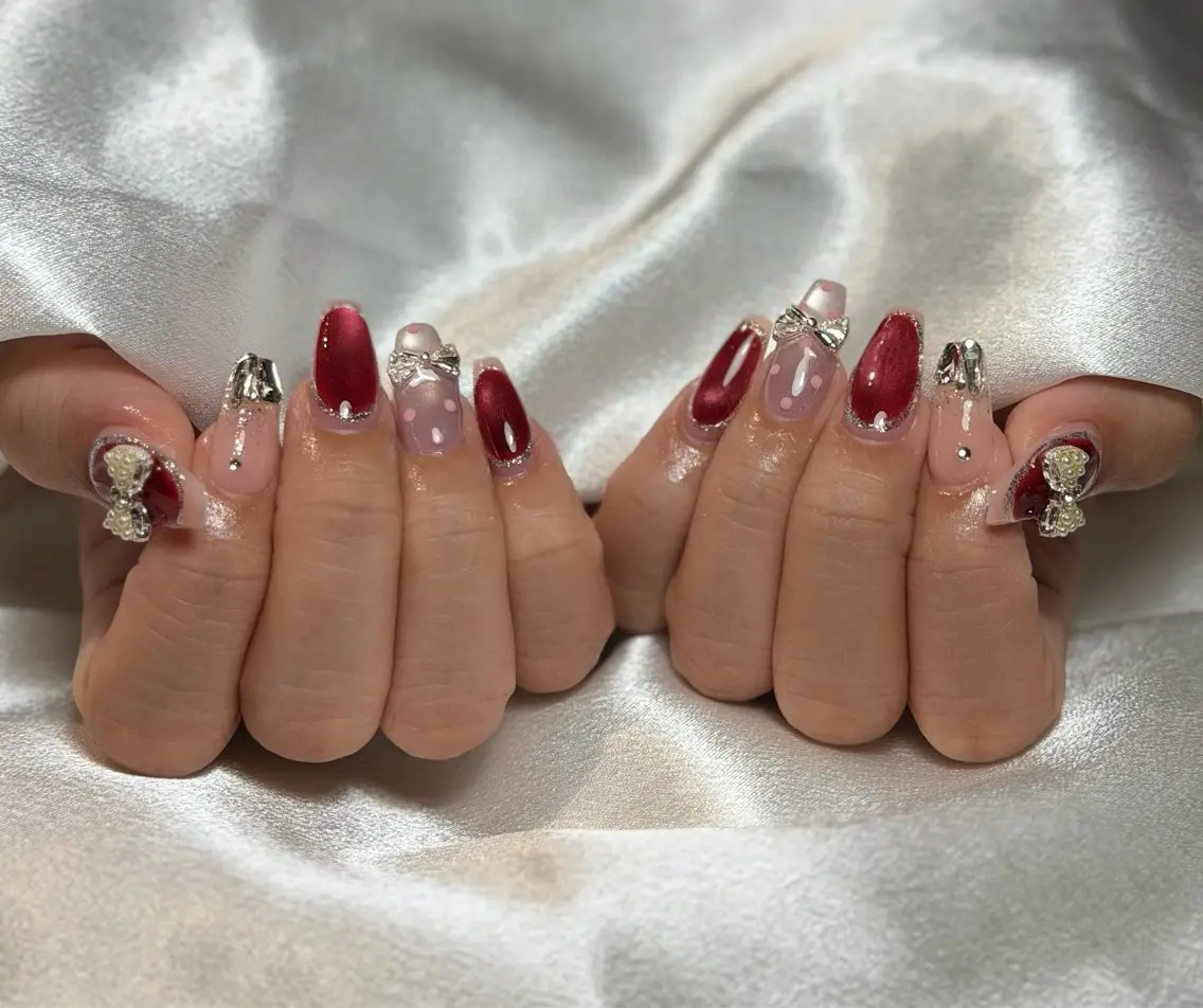 ネイル オーロラネイル チークネイル フットネイル フレンチネイル ジェルネイル Nichi Nail Salonのネイルデザイン